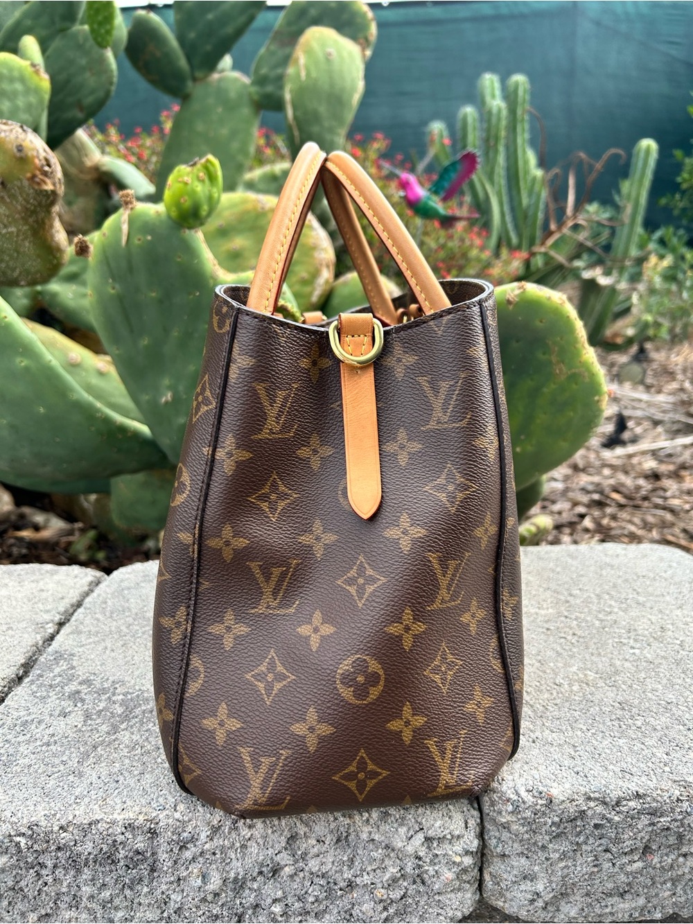 Louis Vuitton Monogram Montaigne Tote - Picture 4 of 11